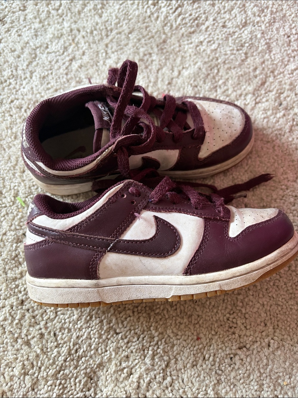 Nike Kids Low-Top Sneakers - Burgundy and White